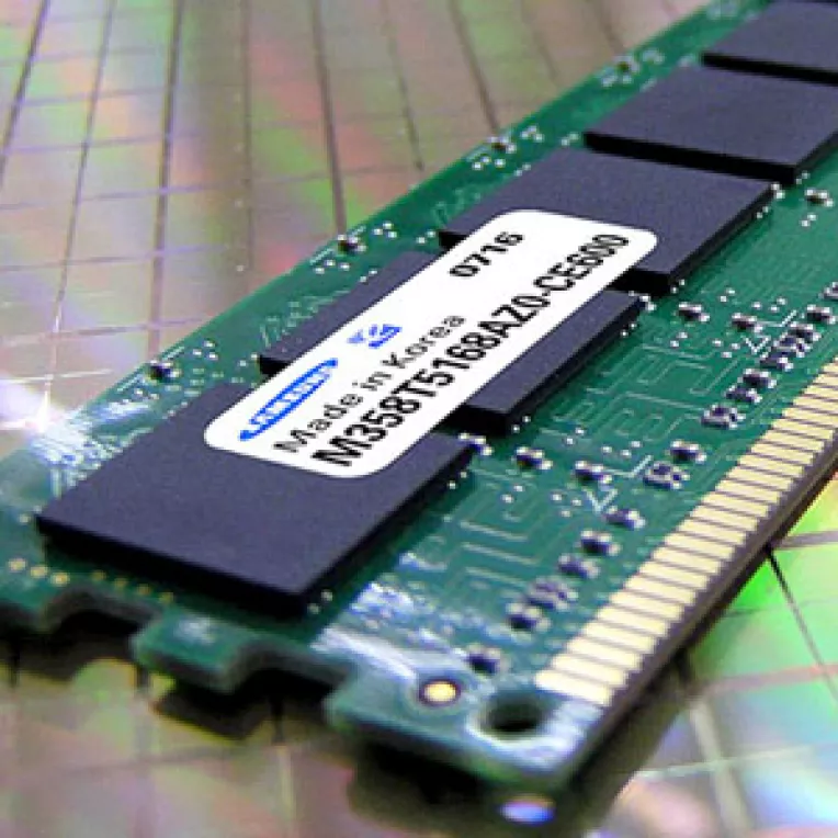 4 GB pe un singur modul RAM