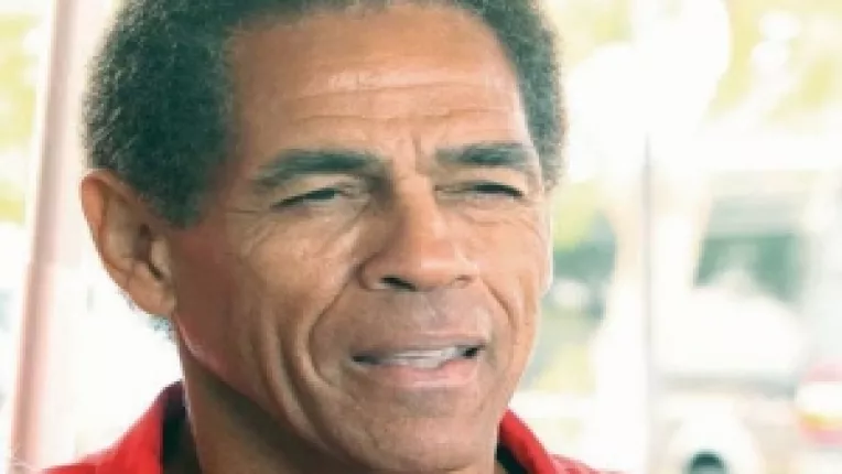 Actorul Jim Kelly a pierdut in batalia cu cancerul!