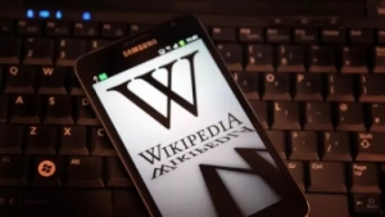 Articolele de pe Wikipedia vor fi disponibile gratuit prin SMS