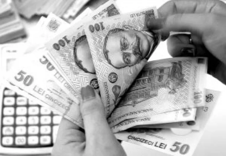 Bani pentru autoritatile locale si universitati