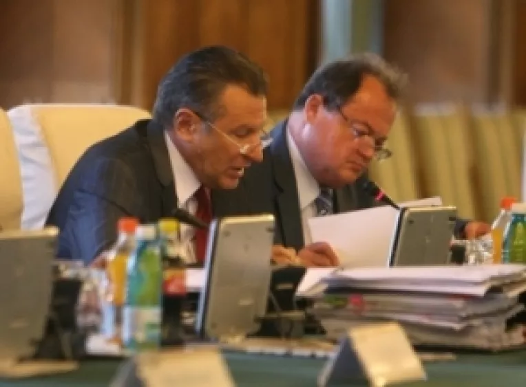 Berceanu avertizeaza ca PDL ar putea ajunge la 7% daca Boc nu e inlocuit cu Blaga