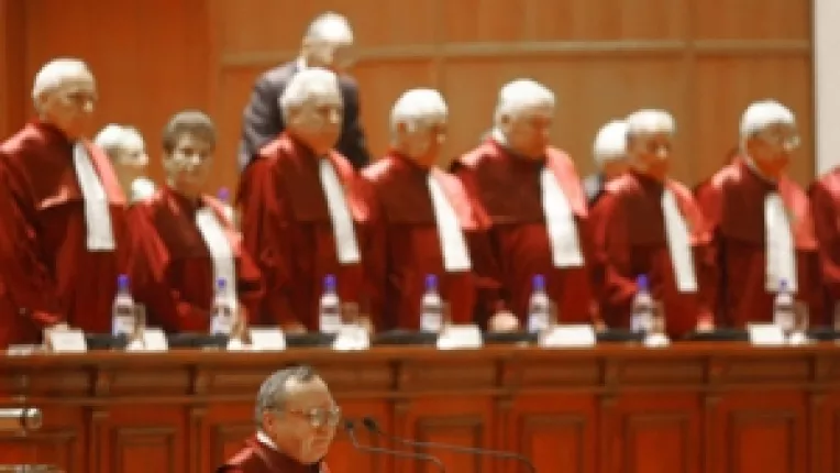 Comasarea alegerilor este neconstitutionala 