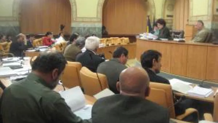 Compania de Apa Oltenia SA, nascuta cu opinteli. De baut la tot Doljul