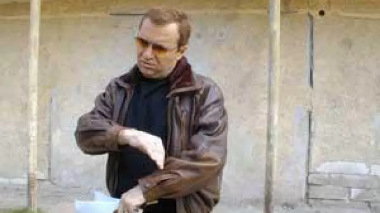 Dinel Staicu, regizor in serialul "Falimentul unei banci". Umbra BIR peste SIF Oltenia