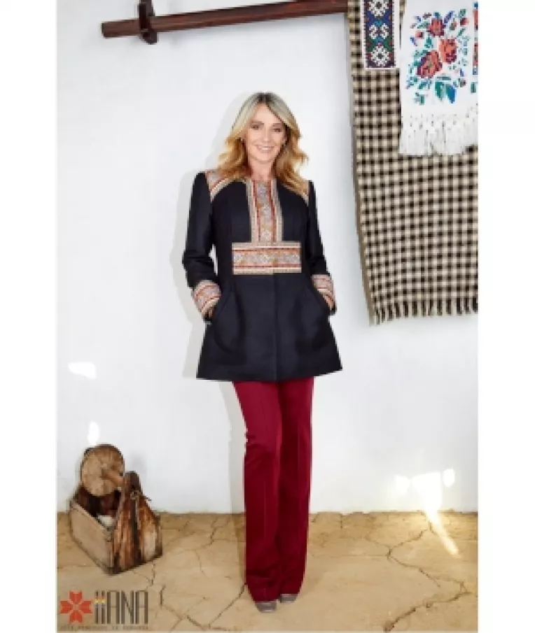 Fii autentica de sarbatori! Alege sa imbraci haine cu traditie!