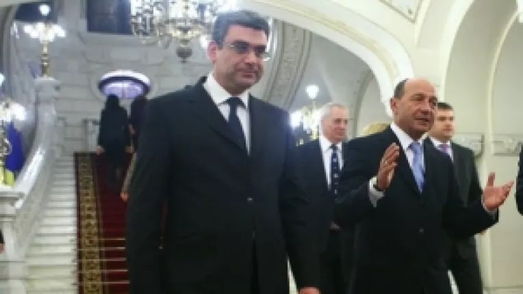 Gafe peste gafe: Basescu si Baconschi tulbura relatiile Romaniei cu UE