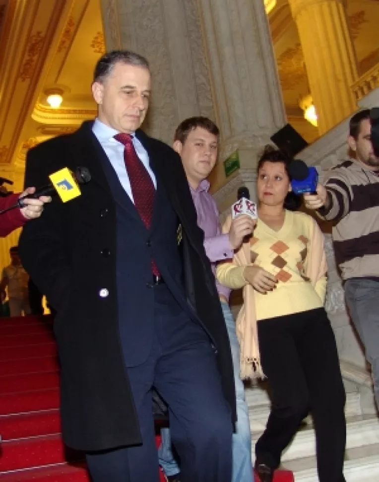 Geoana: Asistam la un moment istoric, democratia romana s-a maturizat