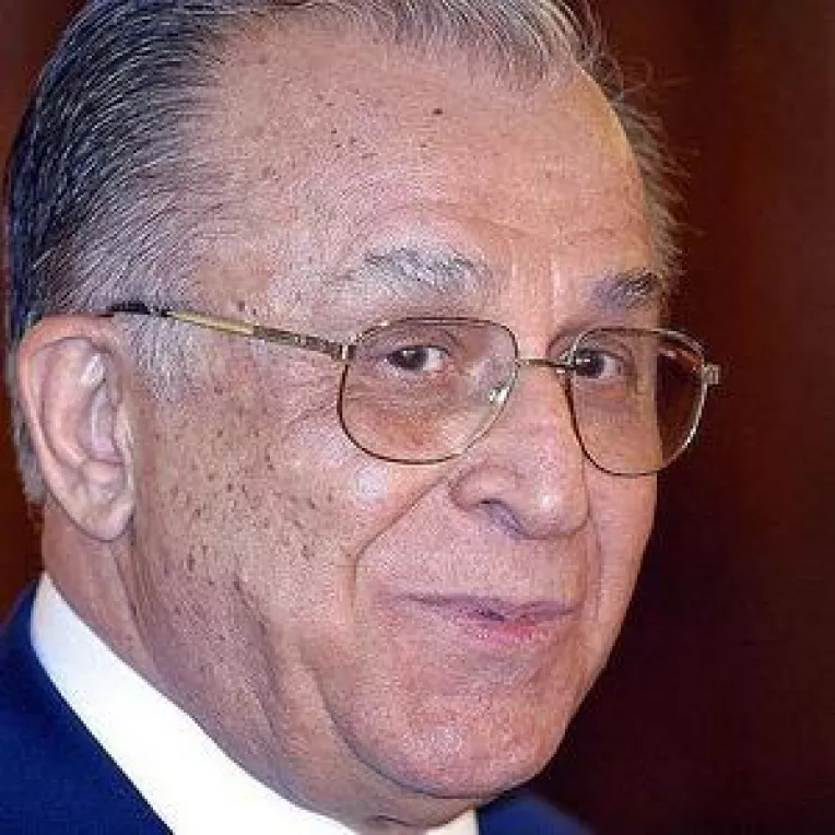 Ion Iliescu despre reducerea salariilor si cresterea TVA: "Masuri care amplifica criza, accentueaza saracia si diminueaza consumul"