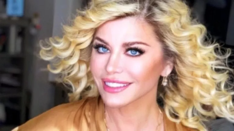 Loredana Groza este una dintre cele mai iubite si apreciate artiste din Romania