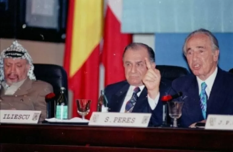 Mesajul lui Ion Iliescu: VIATA LUI SHIMON PERES SE CONFUNDA CU ISTORIA STATULUI ISRAEL