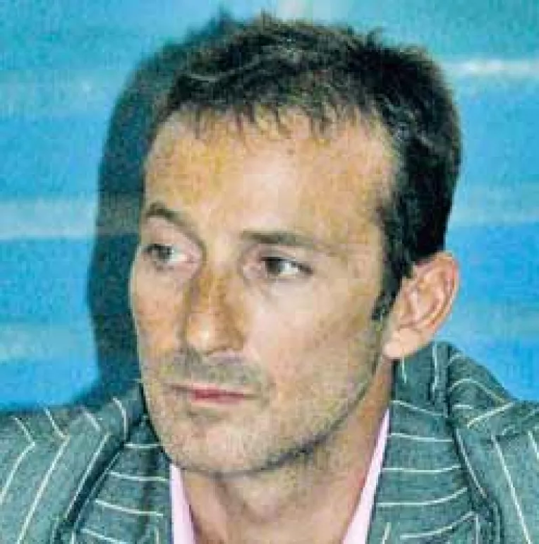 Radu Mazare l-a invitat pe Traian Basescu la parada modei