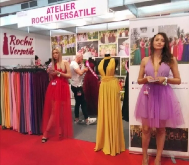 Rochii Versatile scurte, de vara, din lycra si tul, la Targul Miresei organizat la Romexpo
