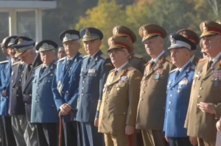 Romania: Nelamuriri legate de recalcularea pensiilor militarilor