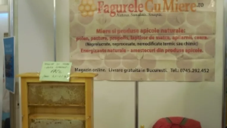 Romanii au cumparat bucati de miere direct din fagure, la targul Body, Mind & Spirit de la Sala Palatului