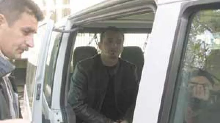 Sase firme in plasa teparului Bucloiu