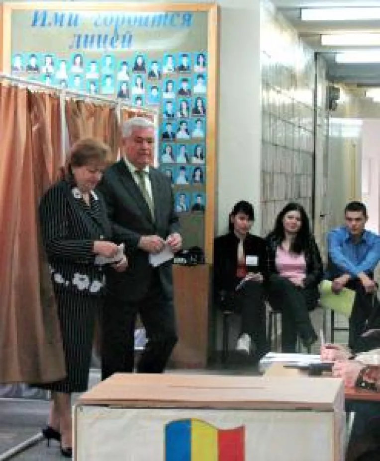 Scrutin moldovenesc cu miza europeana