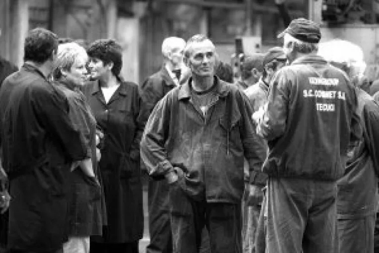 Sindicalistii de la Commet solicita inceperea negocierilor